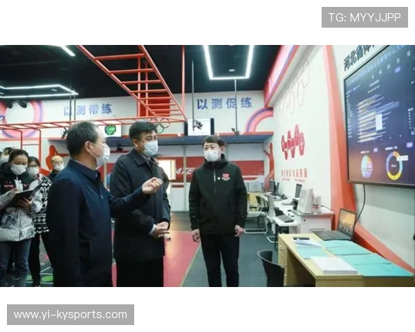 射箭俱乐部加强青少年训练营的健康监测与营养配餐，射箭训练场